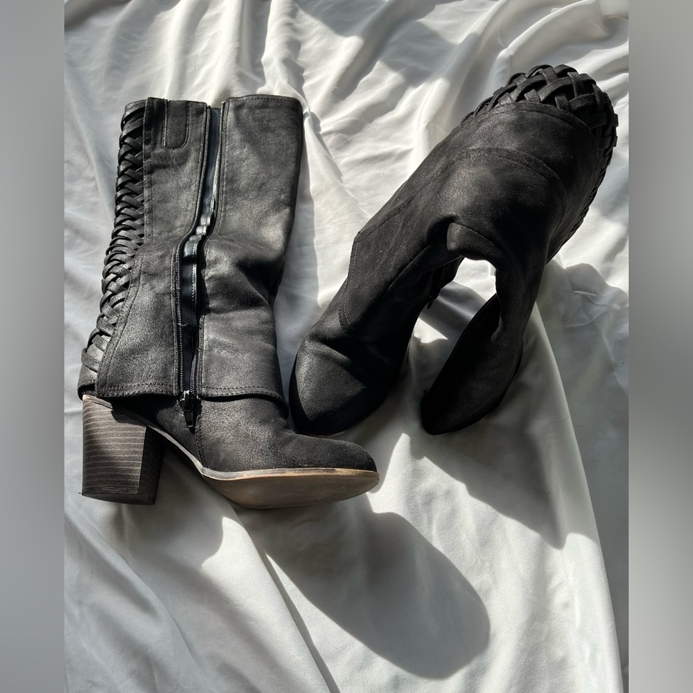 Like New Black, Size 6 Fergalicious knee hi side zip boots.